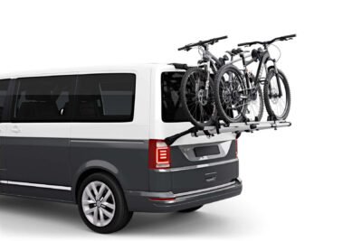 Polkupyöräteline Volkswagen Transporter T6 nosto-oveen, Thule