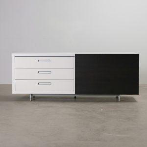 Ligne Roset lipasto musta / valkoinen