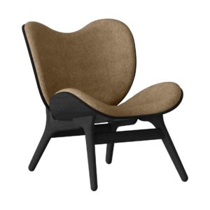 A conversation piece lounge -nojatuoli