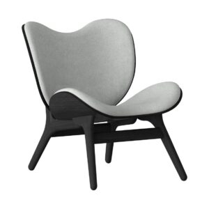 A conversation piece lounge -nojatuoli