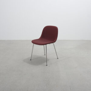 Muuto Fiber Side tuoli punainen