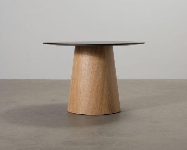 Decotique Social ruokapöytä ø 130 cm tammi