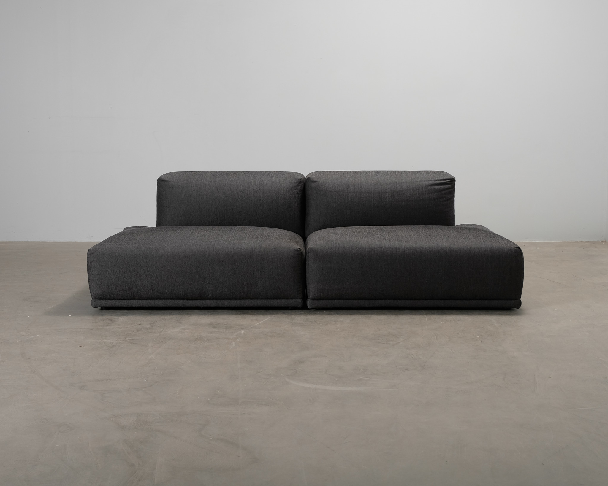 Muuto Connect 3-istuttava moduulisohva tummanharmaa