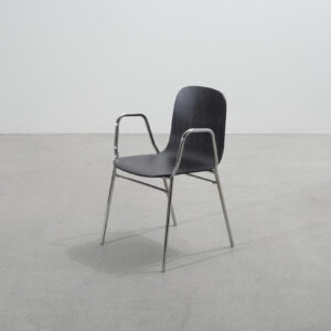 Hem Touchwood Armchair tuoli musta