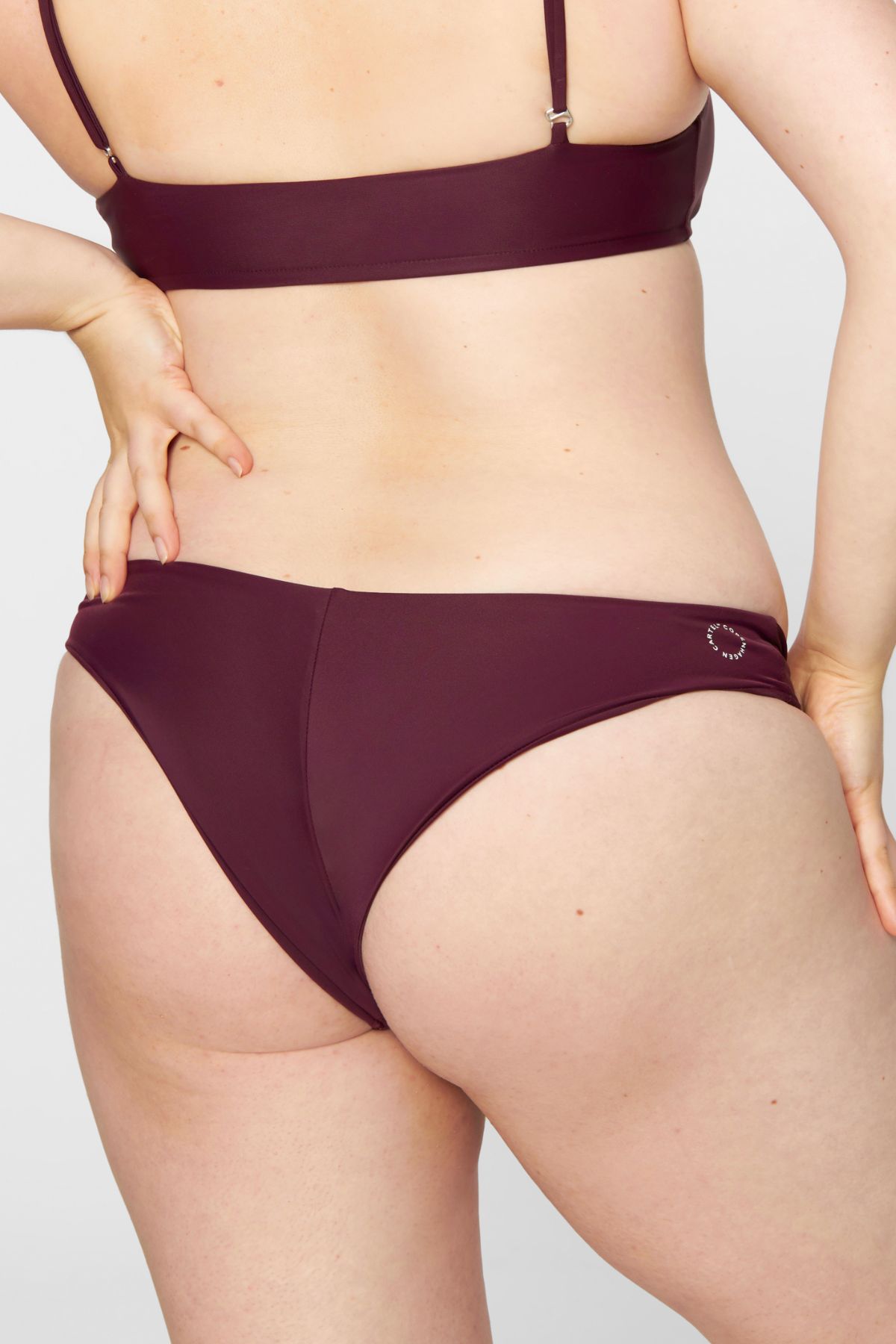 Canggu V-Shape Bikinialaosa Deep