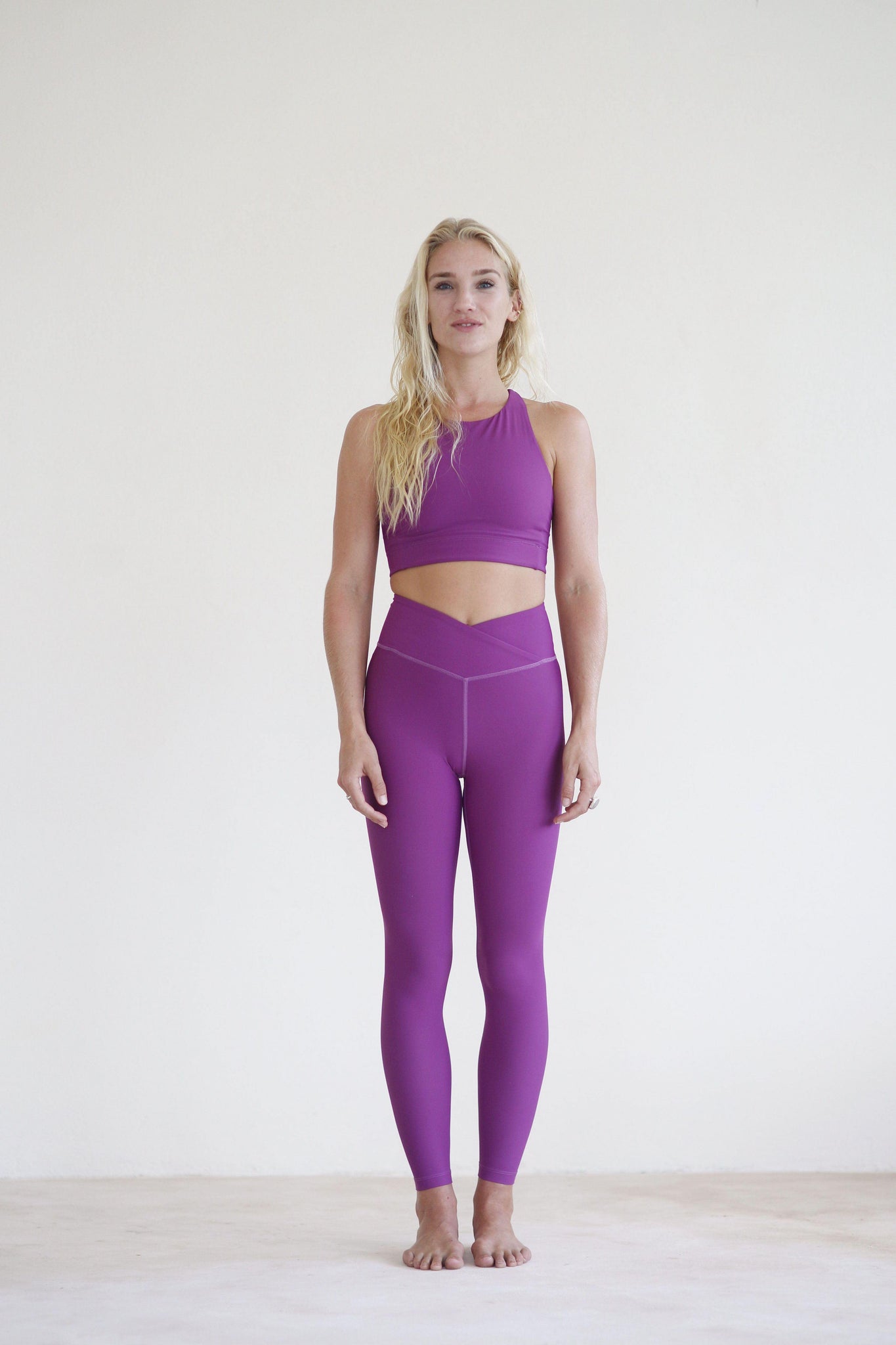 Goddess Suede Leggingsit Bougainvillea