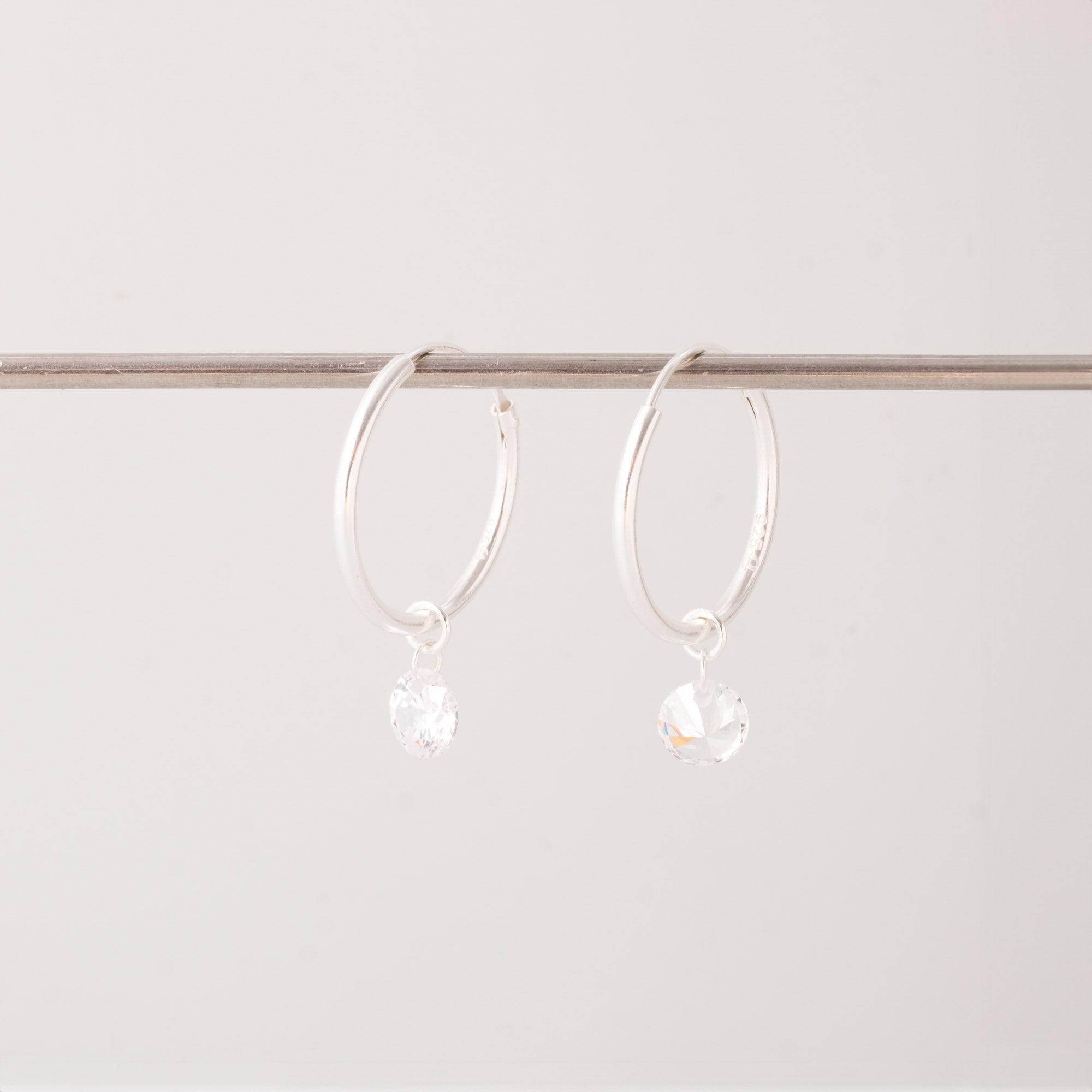 Charms Sparkle Riipukset korvarenkaisiin