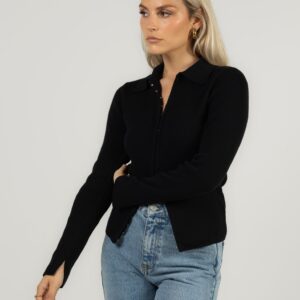 Amelia Neuletakki Musta