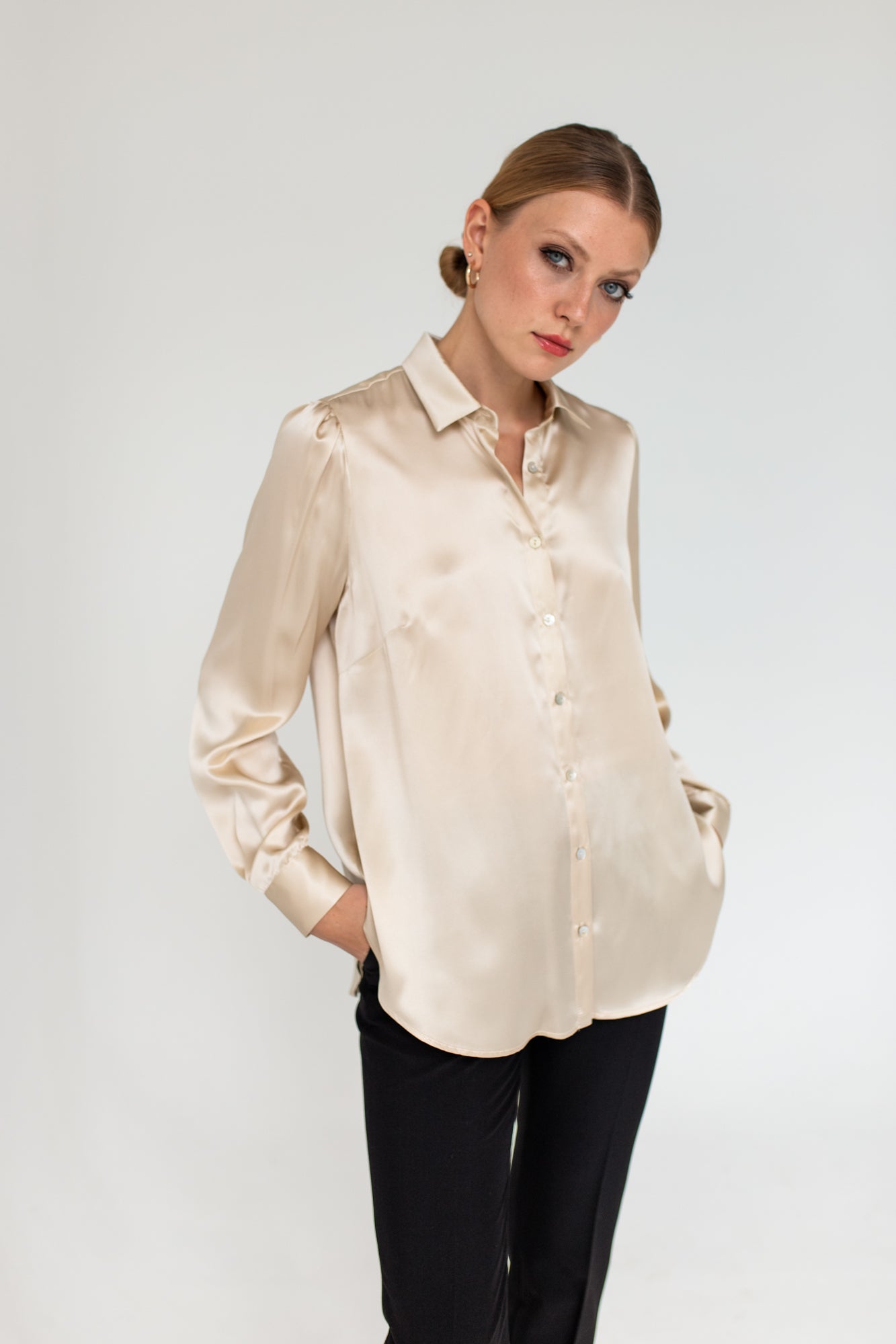Enteliér Silkkipaita Beige