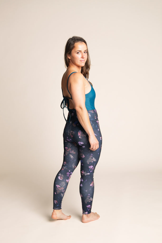 Dark Matter Legginssit