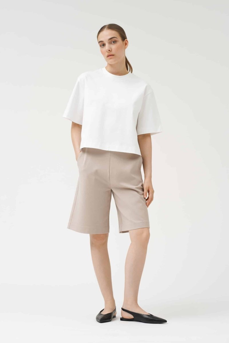 Berna Shortsit Keramiikka Beige