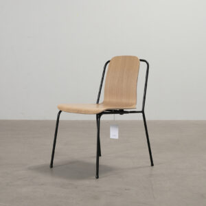 Normann Copenhagen Studio tuoli valkoinen