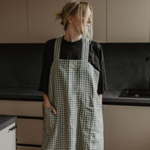 Dirvolira Apron