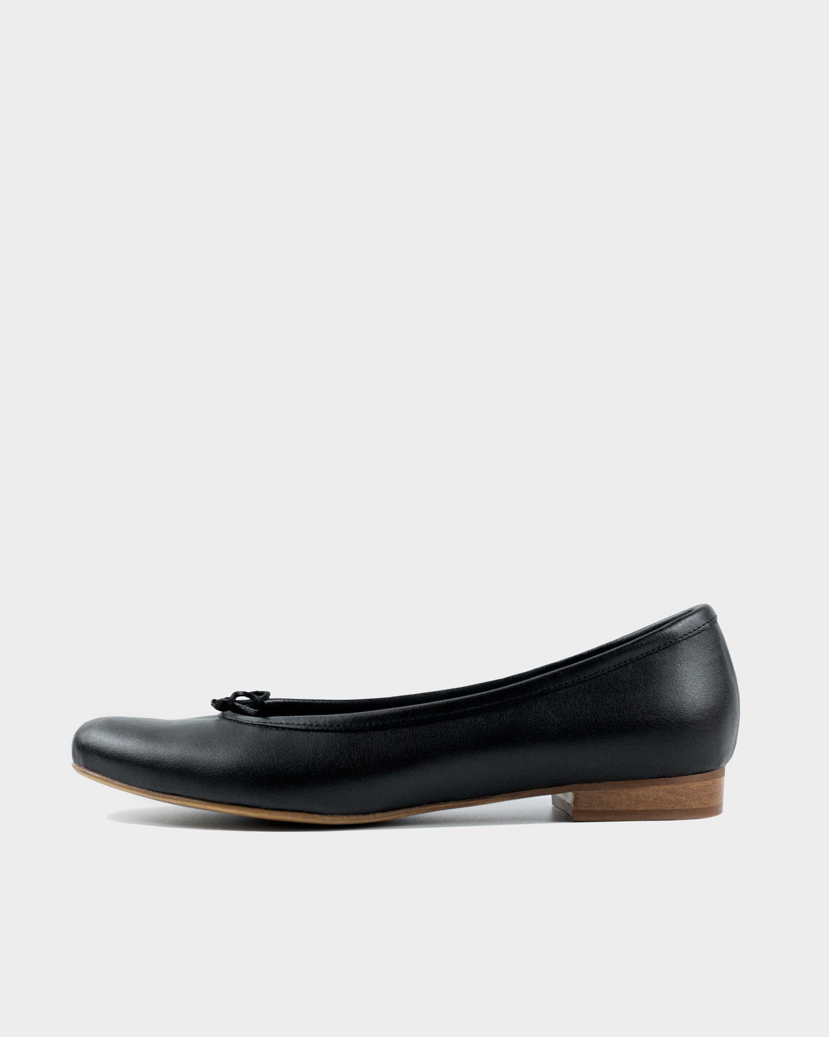 Audrey Pumps Ballerinat Vegea Musta