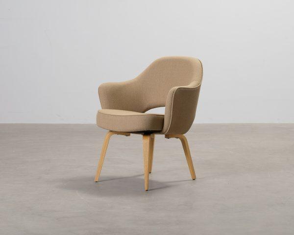 Knoll Eero Saarinen Executive Chair tuoli beige