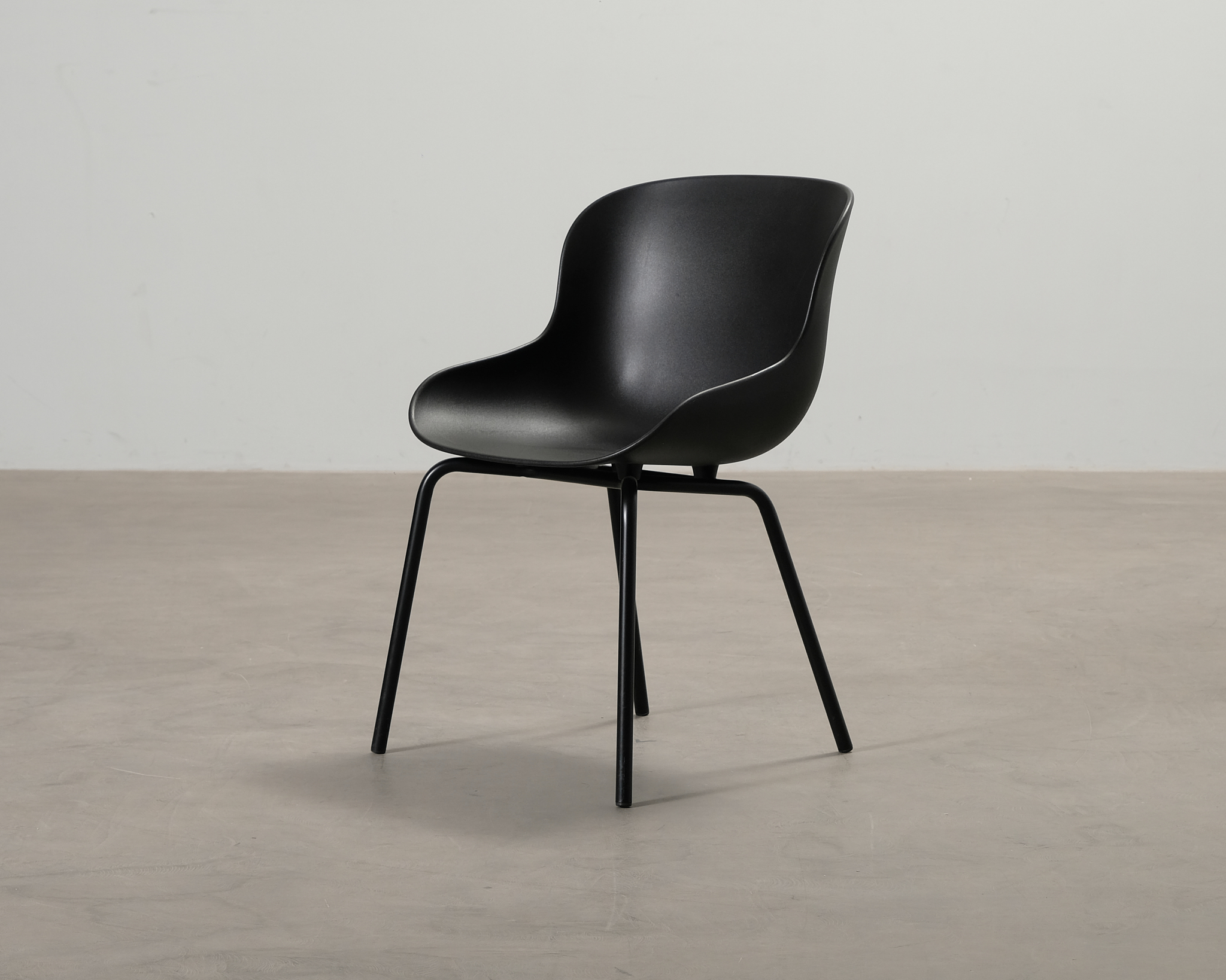 Normann Copenhagen Hyg tuoli musta
