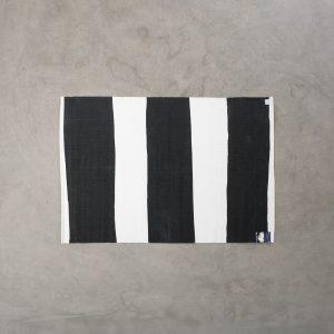 Finarte Stripe matto musta 140 x 200 cm