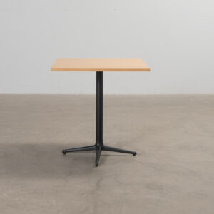Normann Copenhagen Allez 4L pöytä luonnonvärinen