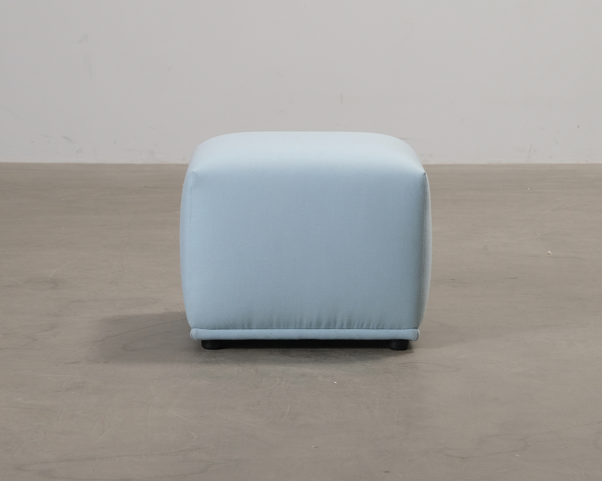 Muuto Echo rahi 52 x 52 cm vaaleansininen