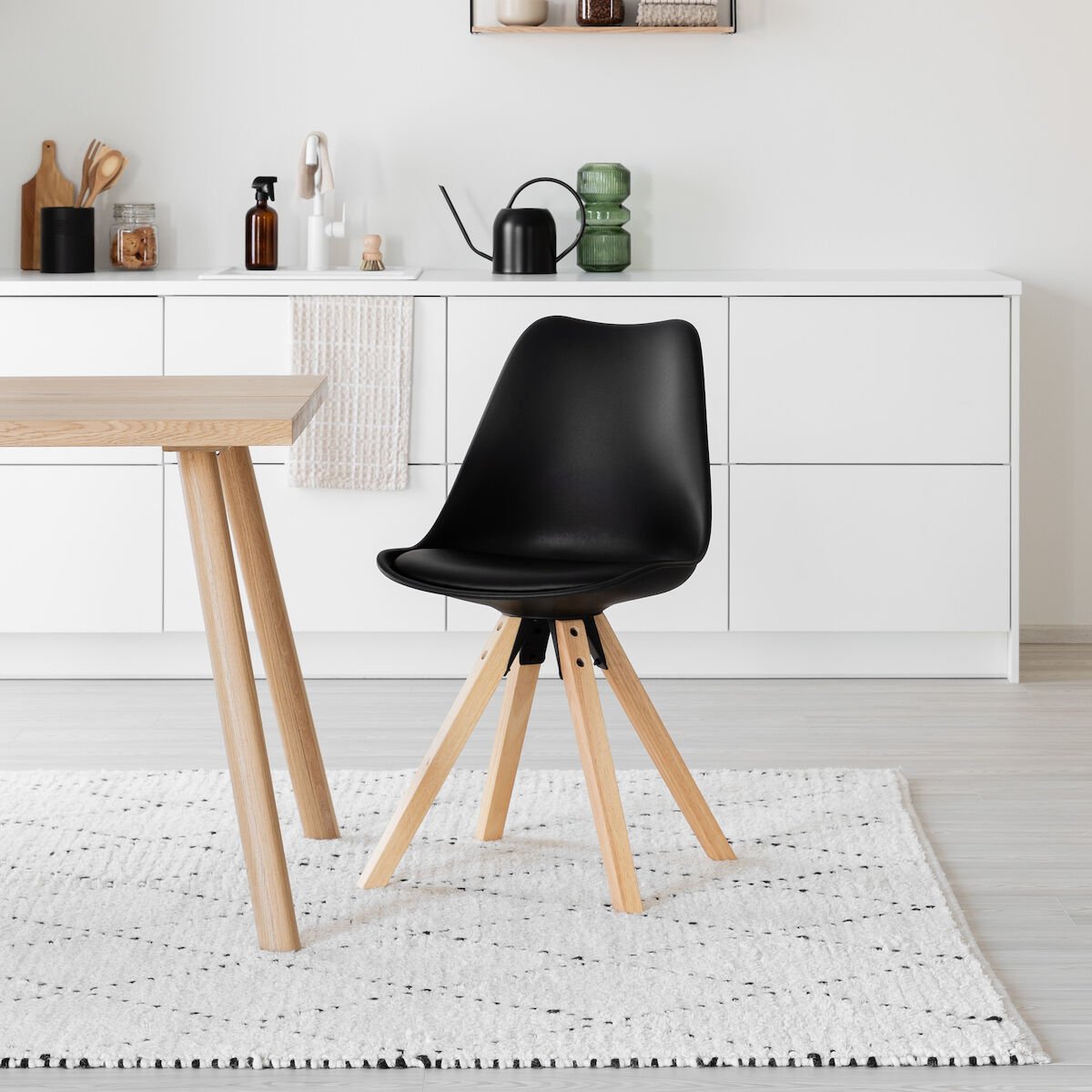 House Nordic Bergen tuoli musta