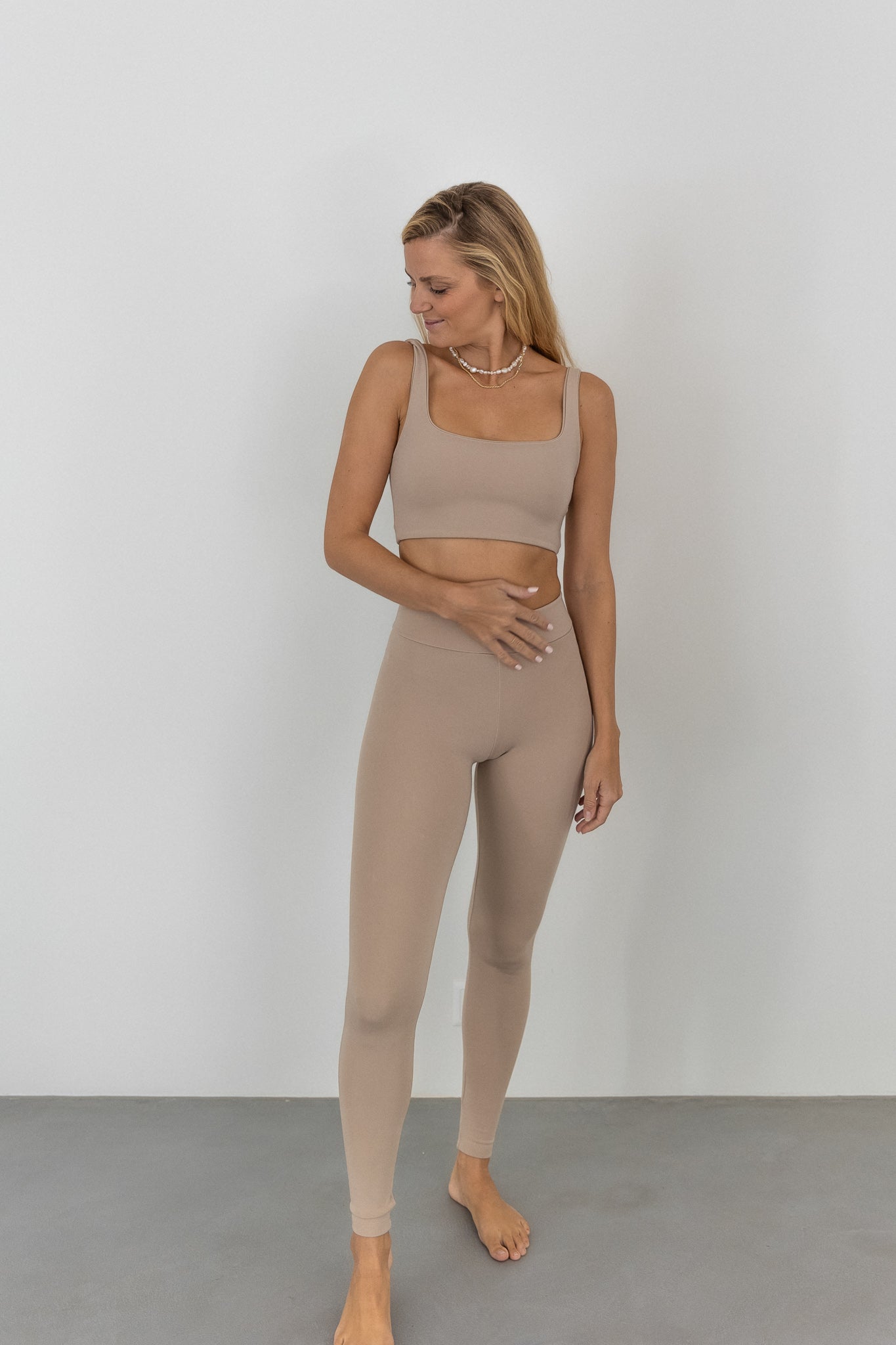 Sira Sports Top Beige