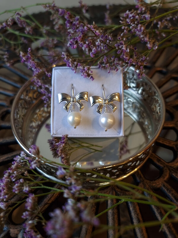 French Kiss korvakorut - Pearl