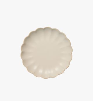 Scallop leipälautanen luonnonvalkoinen