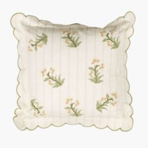 Malina koristetyynynpäällinen valkoinen
