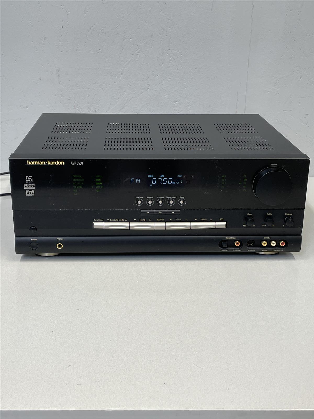 Harman / Kardon AVR 3550 vahvistin