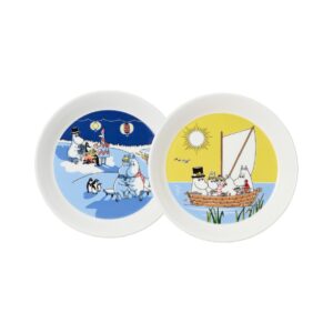 Muumi talvinuotio & purjehtien -lautaset 19 cm, 2 kpl
