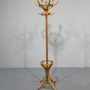Thonet puunaulakko
