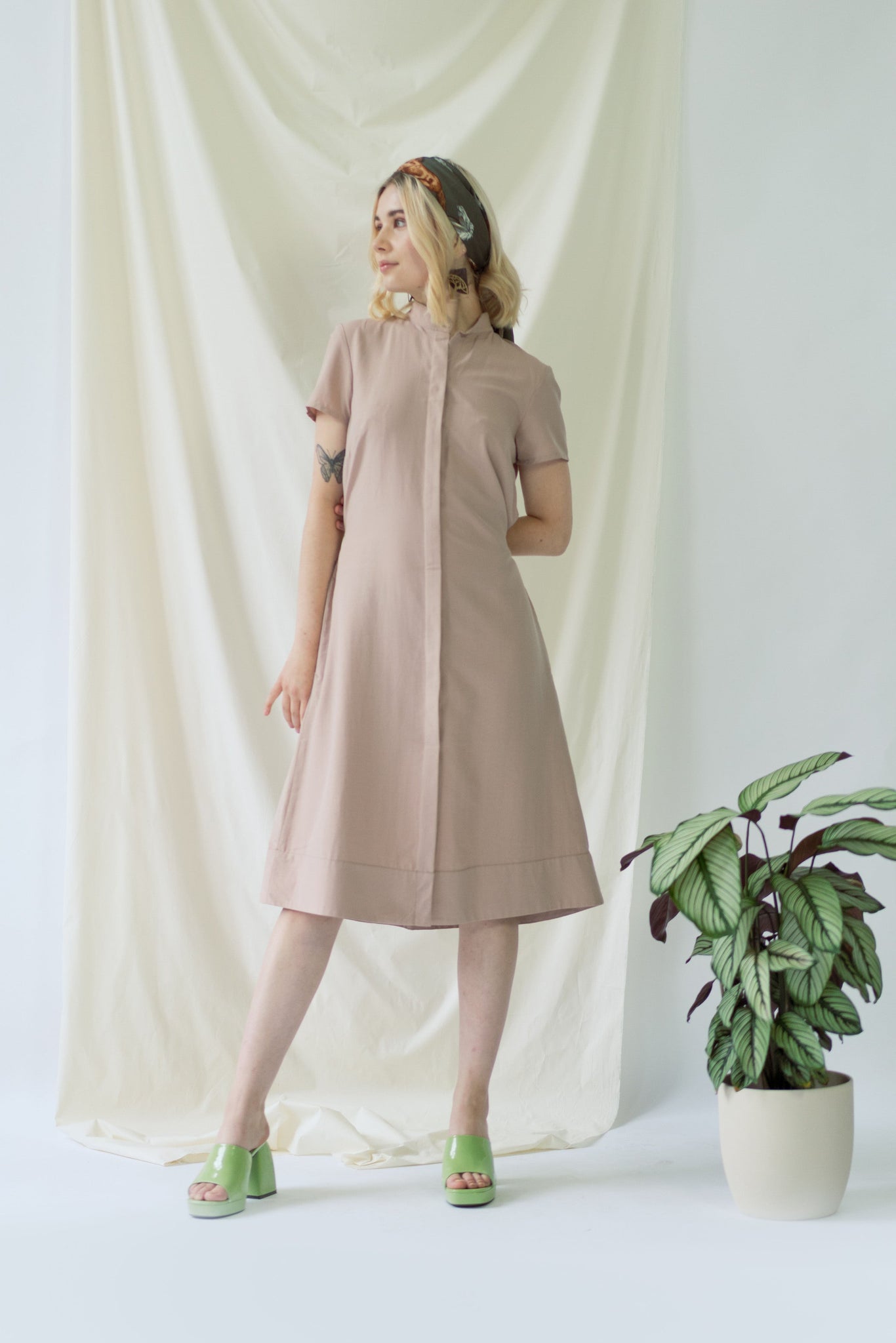 Melanie Mekko Lyhythihainen Rose Beige