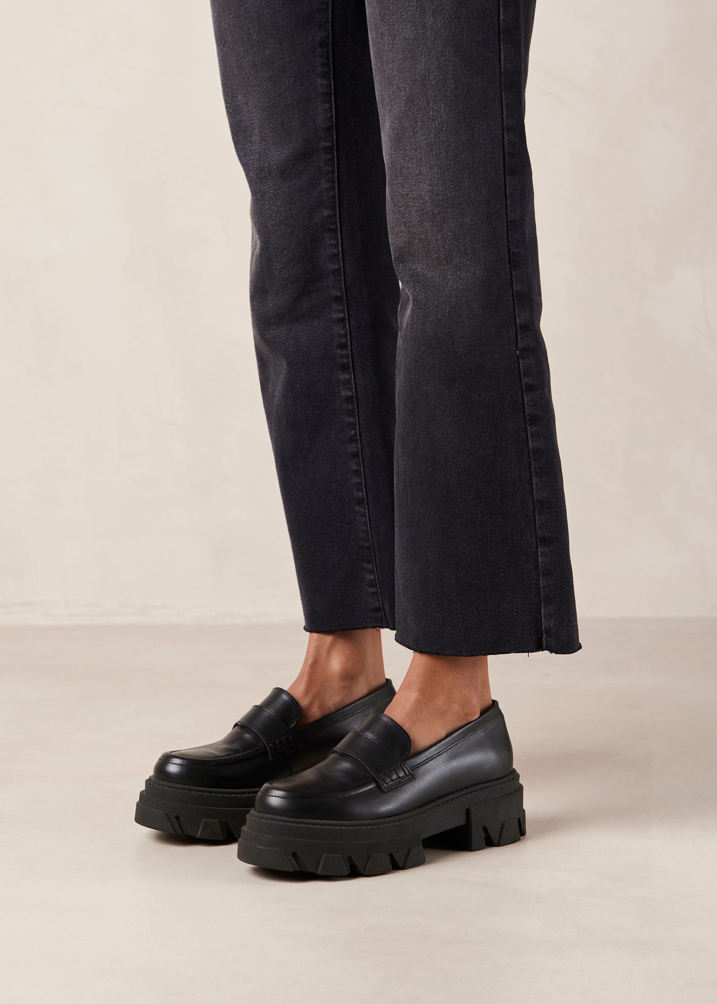Trailblazer Loaferit Musta