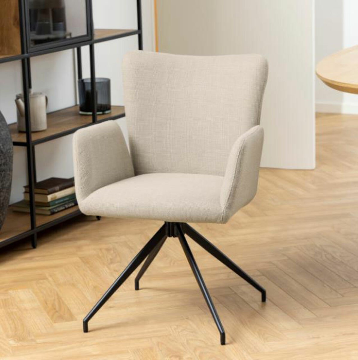 Laura tuoli beige Basel 24, mustat jalat