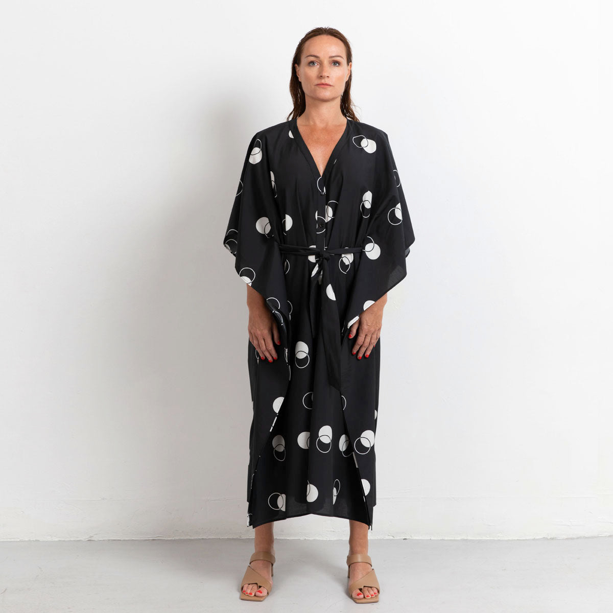 Silkki Puuvilla Kaftaanimekko Circle Print Musta
