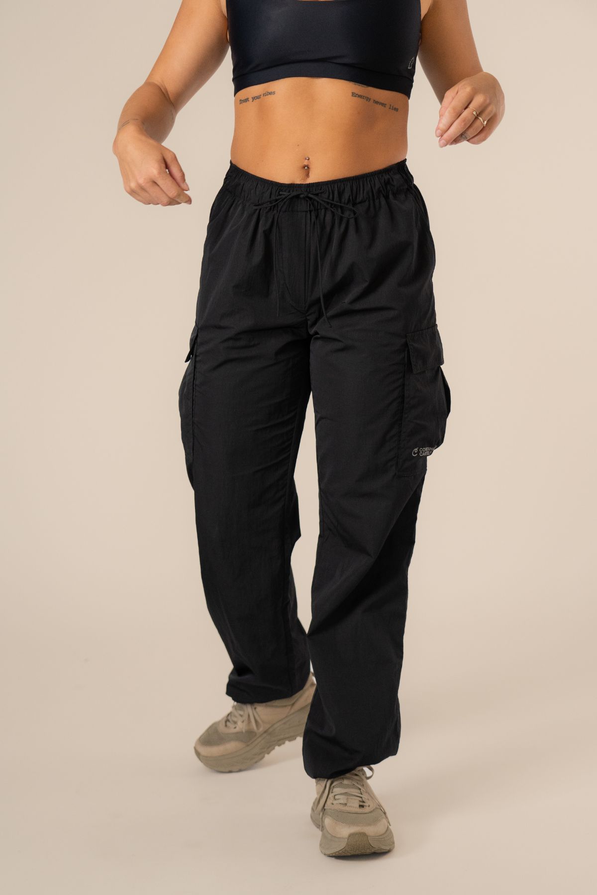 Reef Recycled Cargo Housut Musta
