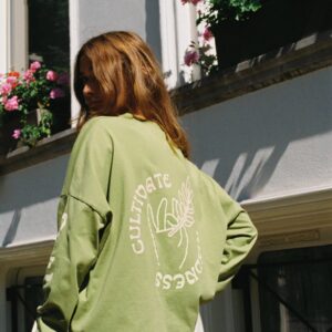 Vondel Cultivate Kindness Long Sleeve T-Shirt Turtle Green