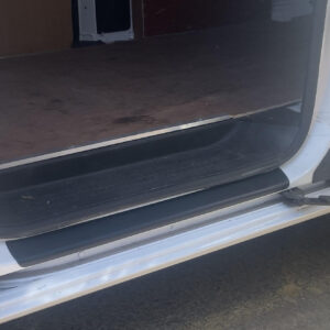 Kynnyssuojasarja 3-osaa, Zafira / Vivaro MK3 / Traveller / Expert / Spacetourer / Dispatch / Proace Verso / Skudo, RGM