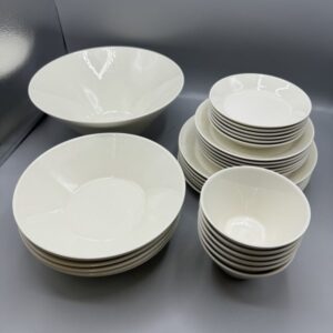 Iittala astiasto KoKo ja Teema 31 osaa valkoinen