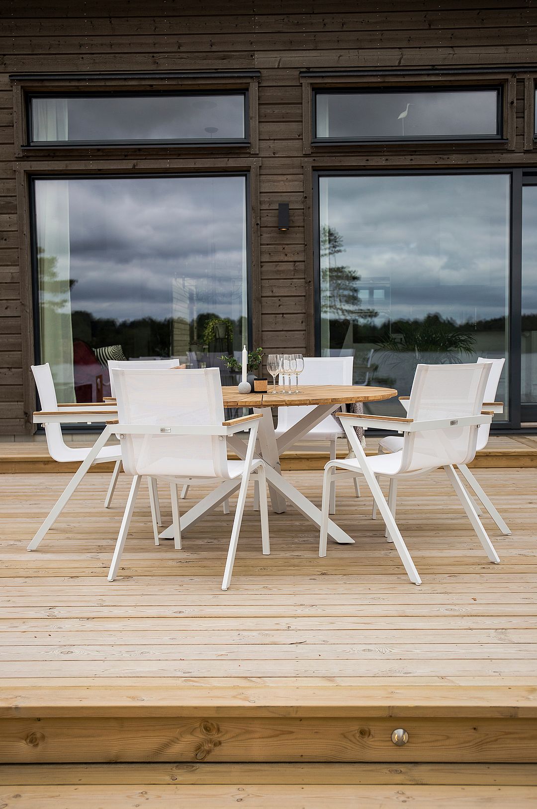 Matgrupp Molle och 6st Molle stapelbar matstol
