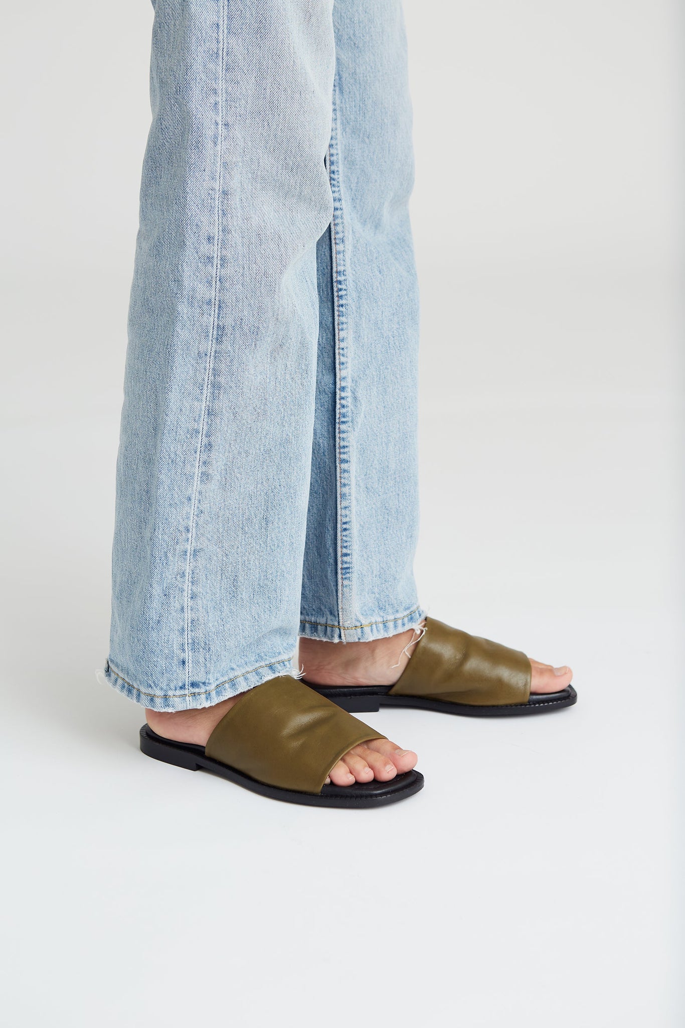 Khaki Strap Sandaalit