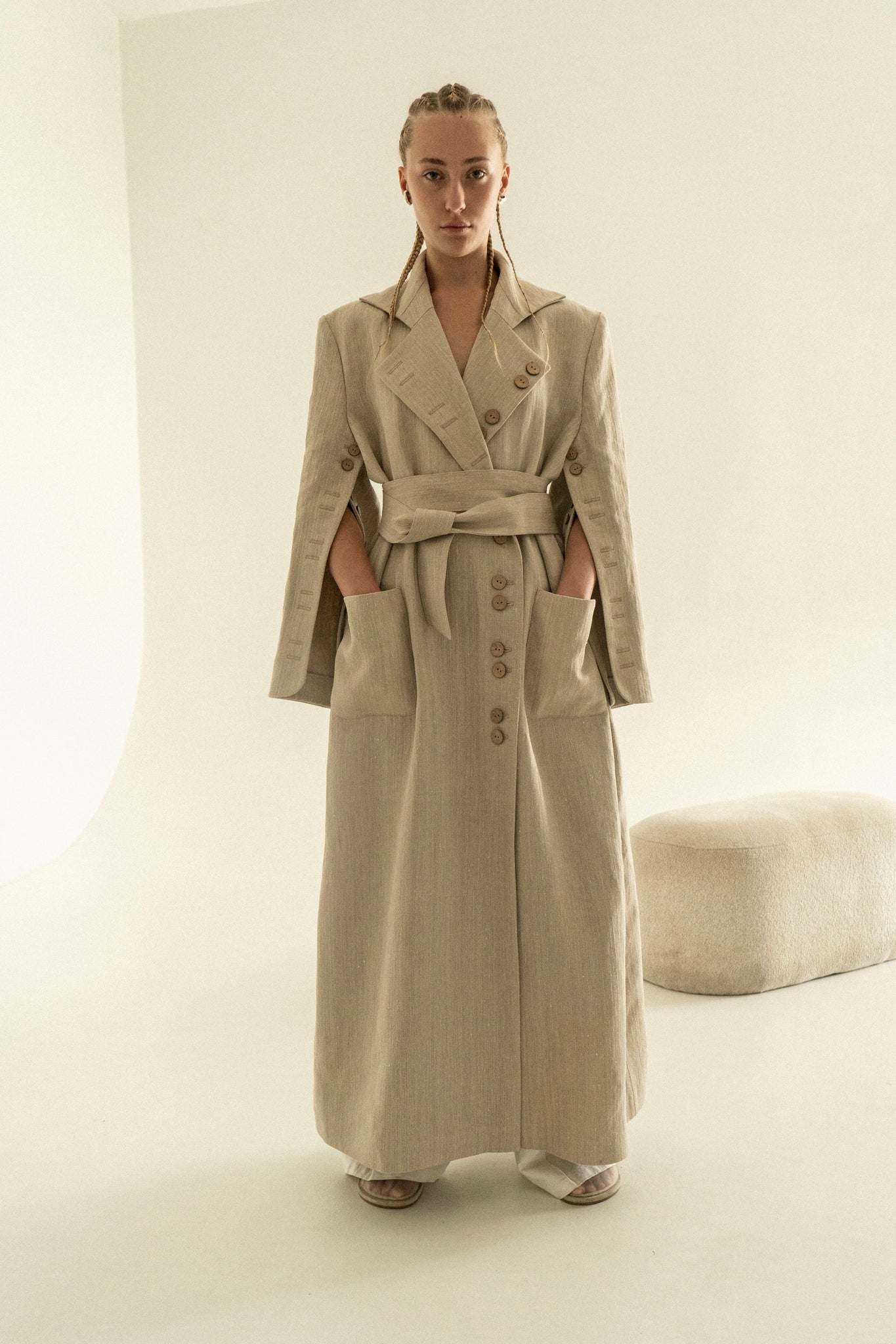 Khmelnytske Shosse Pellava-Hamppu Trenssitakki Beige