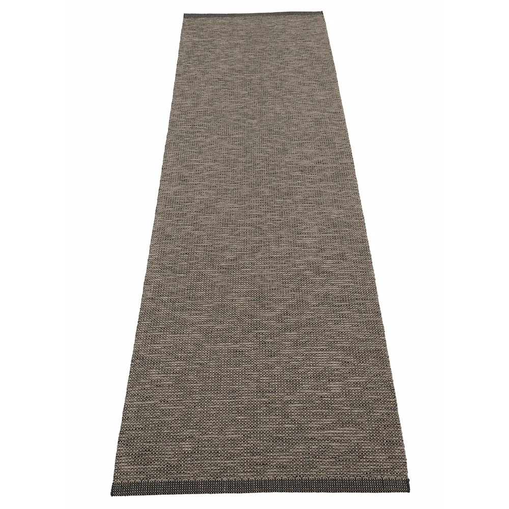 Pappelina, Sam matto 70 x 300 cm Black/Walnut