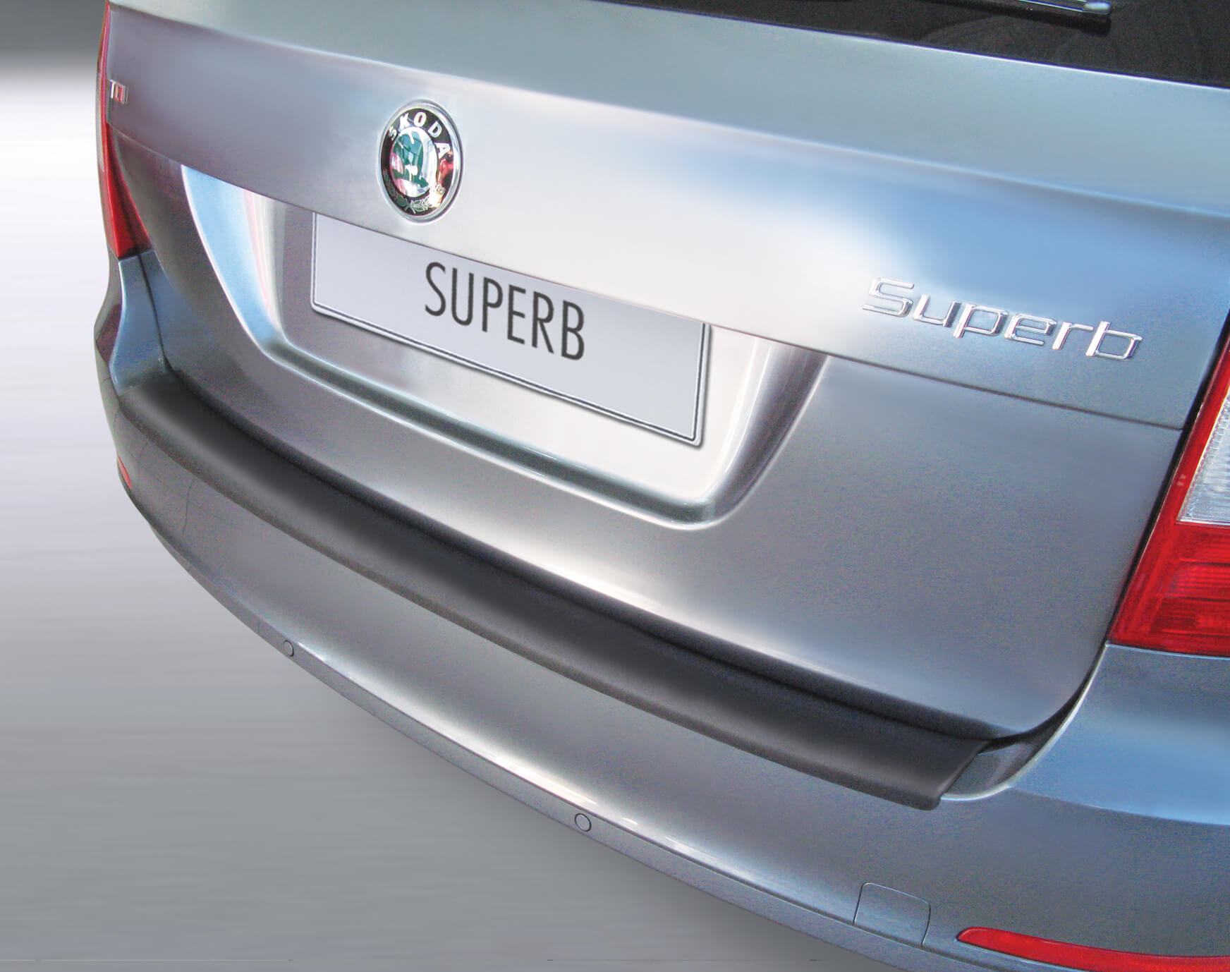 Takapuskurin suoja Skoda Superb Farmari (2010-2013)
