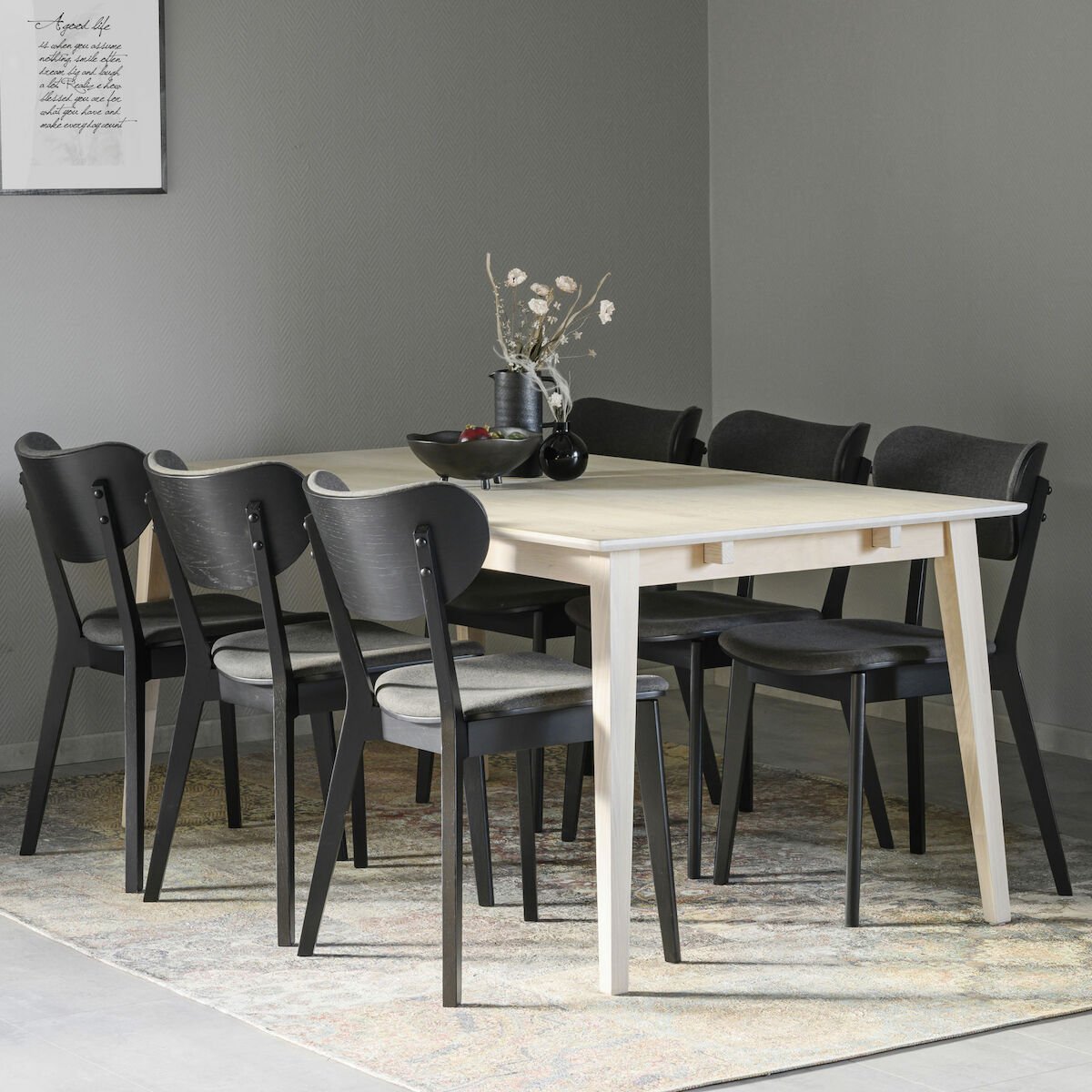Rowico Home Filippa-Kato 6-hengen ruokailuryhmä valkoöljytty tammi/musta/tummanh