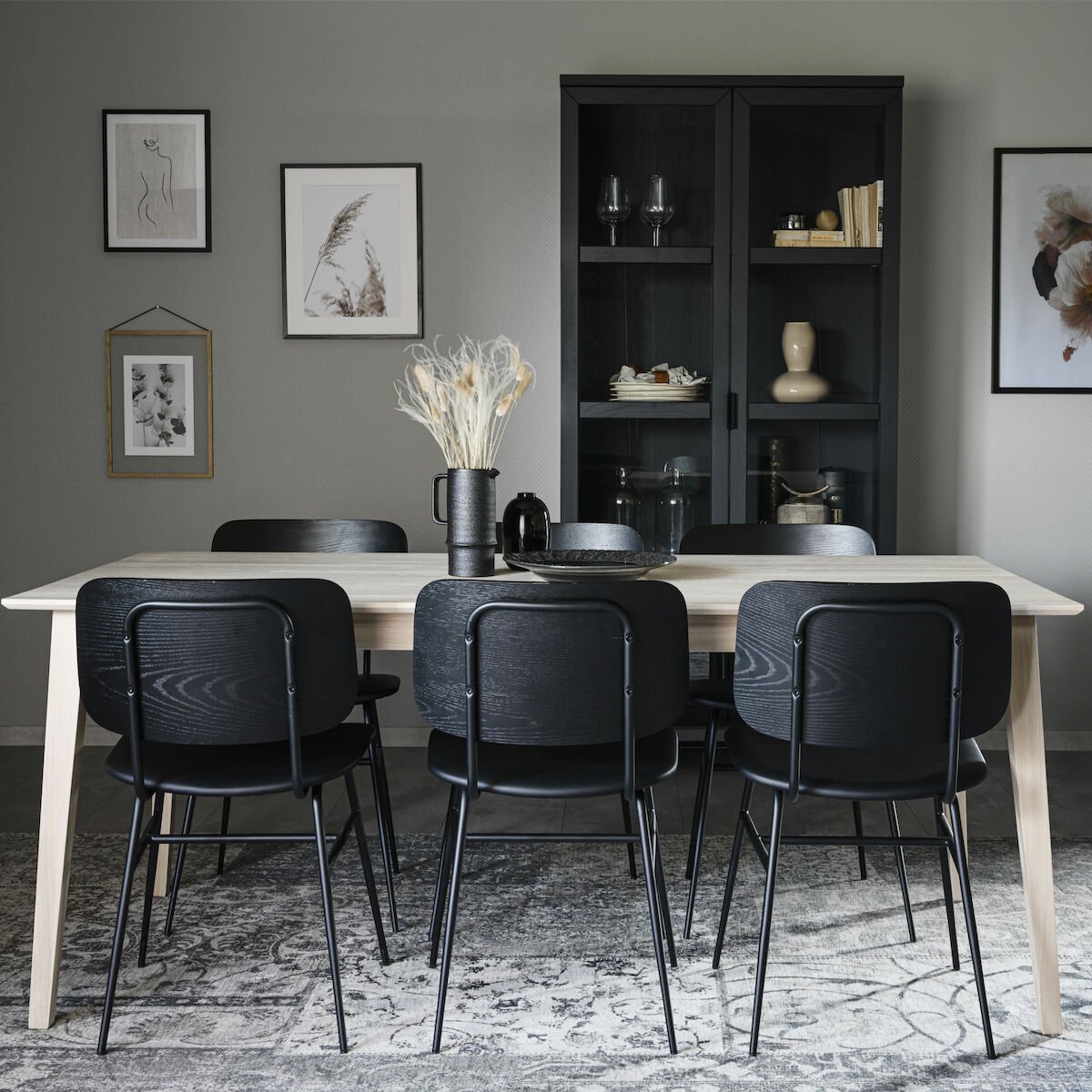Rowico Home Filippa-Brent 6-hengen ruokailuryhmä valkoöljytty tammi/musta