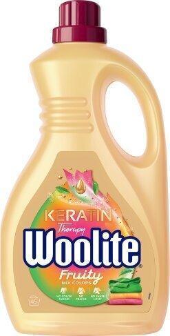 Woolite nestemäinen pesuaine Keratin Fruity, 2,7 l
